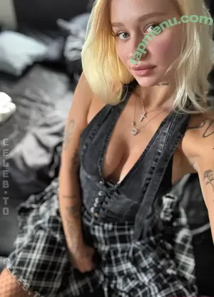 Laracassie / Anastasia-Haze / anastasiahaze / cassie.core / cassiiecoree nude photo #0072