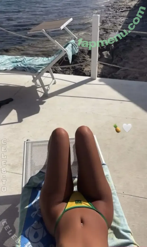 laraemiii nude photo #0061 (laraaemiii)