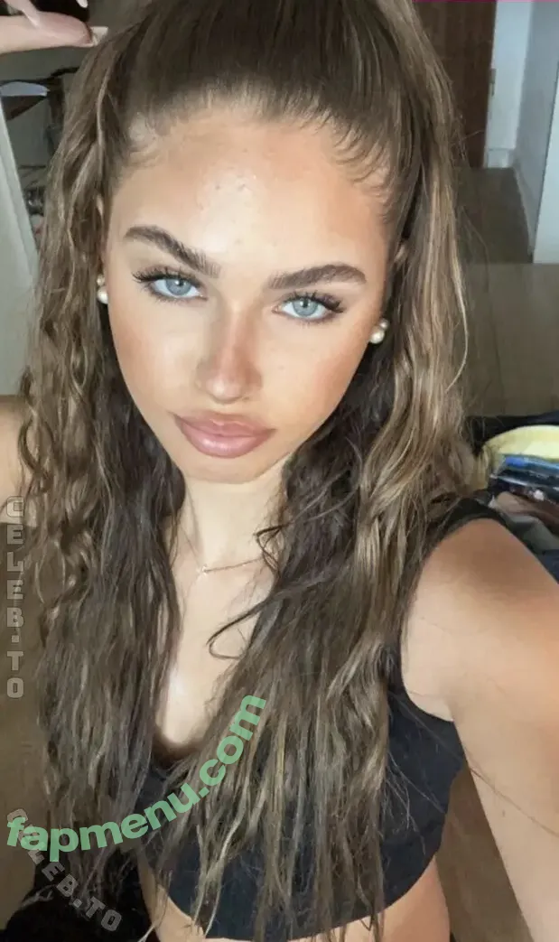 laraemiii nude photo #0064 (laraaemiii)