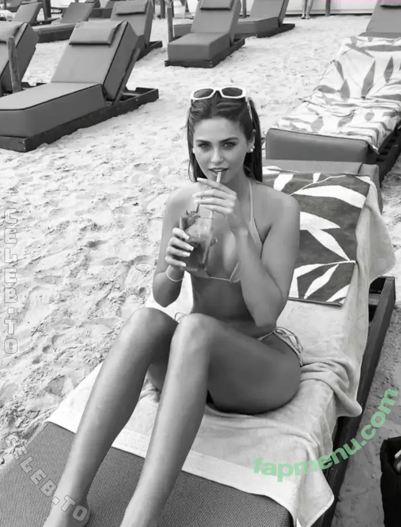 laraemiii nude photo #0065 (laraaemiii)