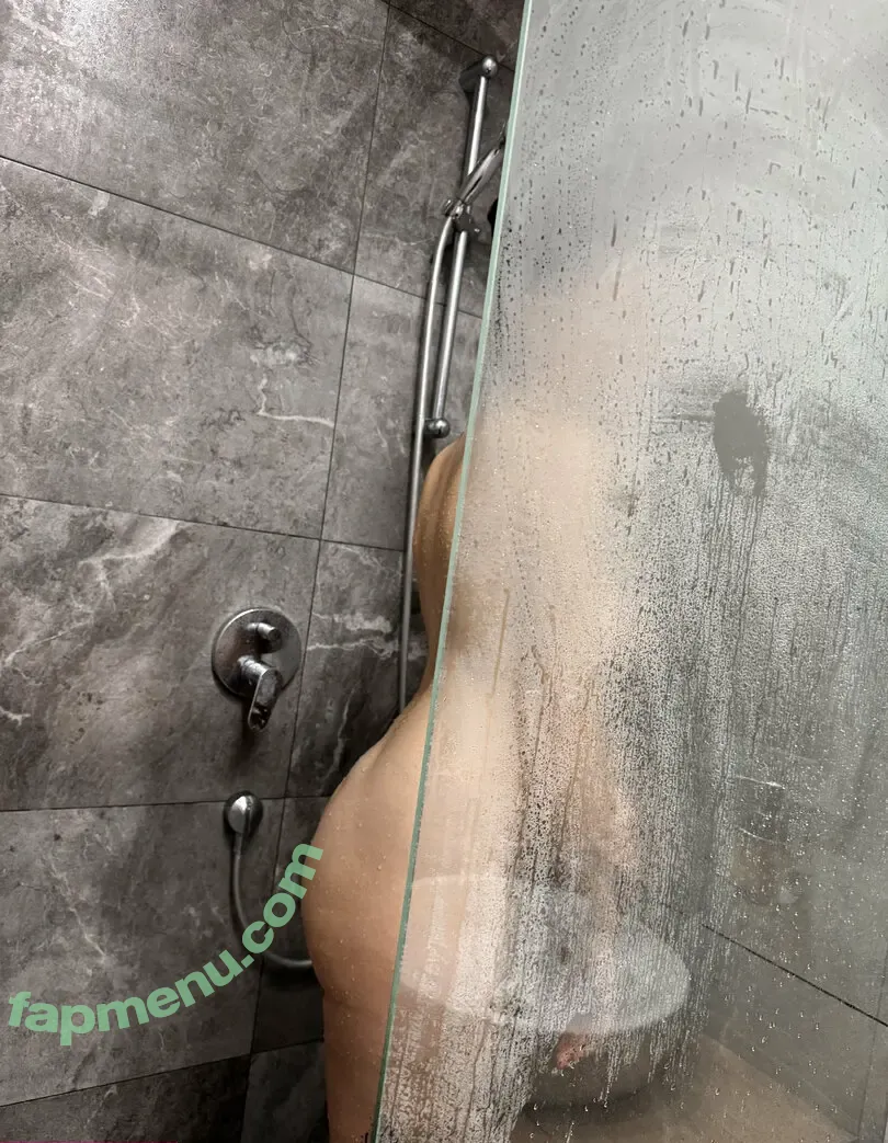 larapechika nude photo #0162 (laropechika)