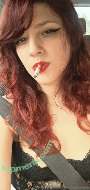 larasmokingboudoir / larasmoking nude photo #0003