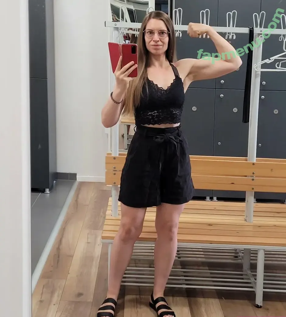 larawintersxxx nude photo #0026 (LaraWintersSC / larawintersxx)