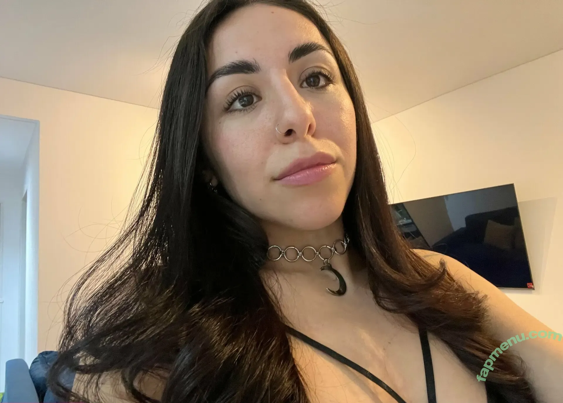 laraxxxb nude photo #0088 (laraxxx)