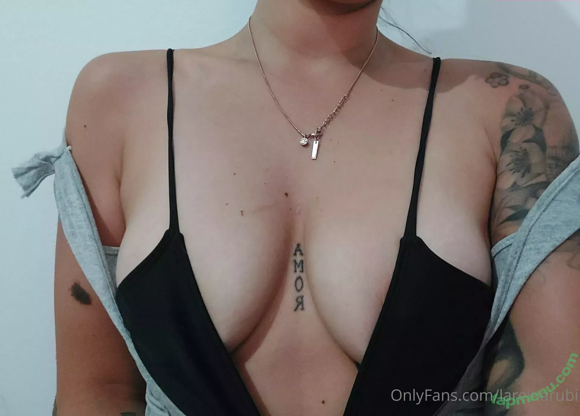 lareinarubi nude photo #0004 (lareinarubi)