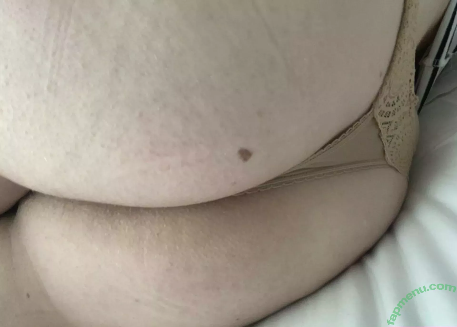 largeboobies305 nude photo #0049 (largeboobies305)