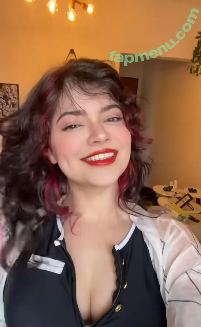 Lari Anjos nude photo #0076 (DonaLarocas / Larissa Anjos Cosplayer / lari.anjos)