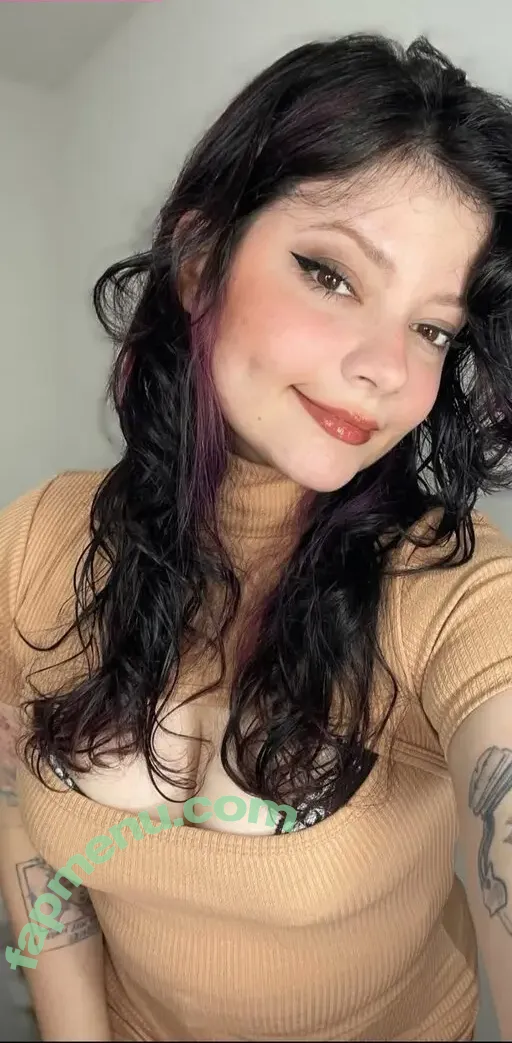 Lari Anjos nude photo #0077 (DonaLarocas / Larissa Anjos Cosplayer / lari.anjos)