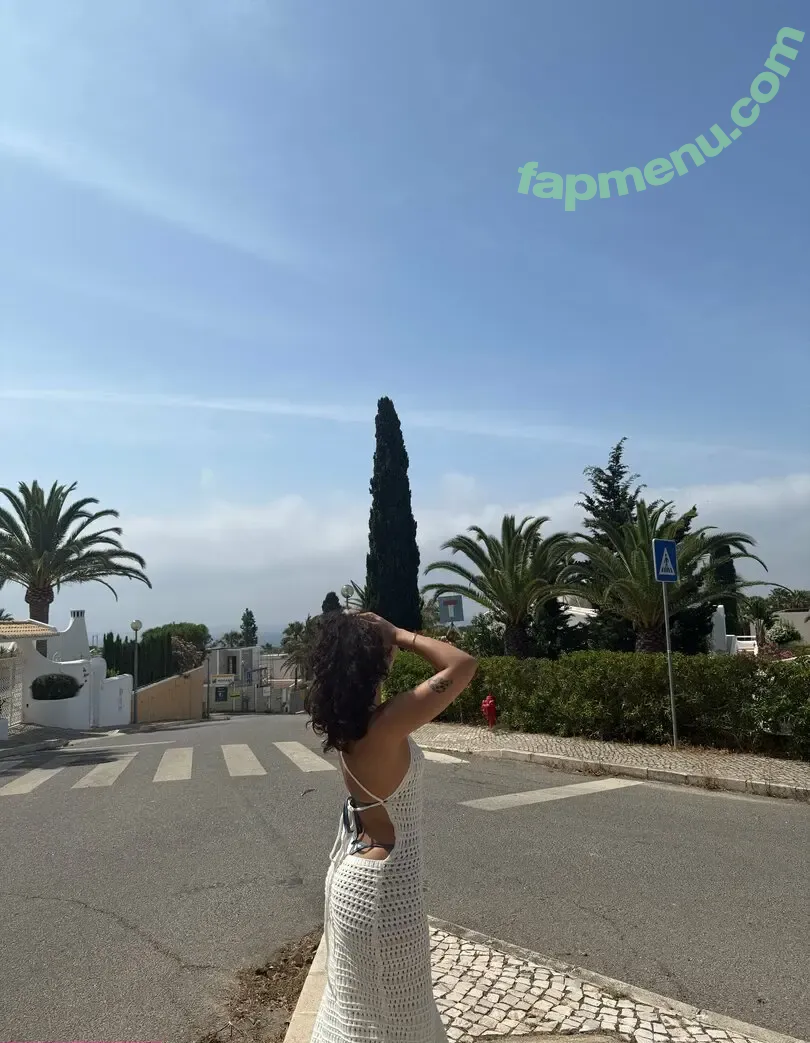 lari.rossi nude photo #0053 (lary_rossi_)