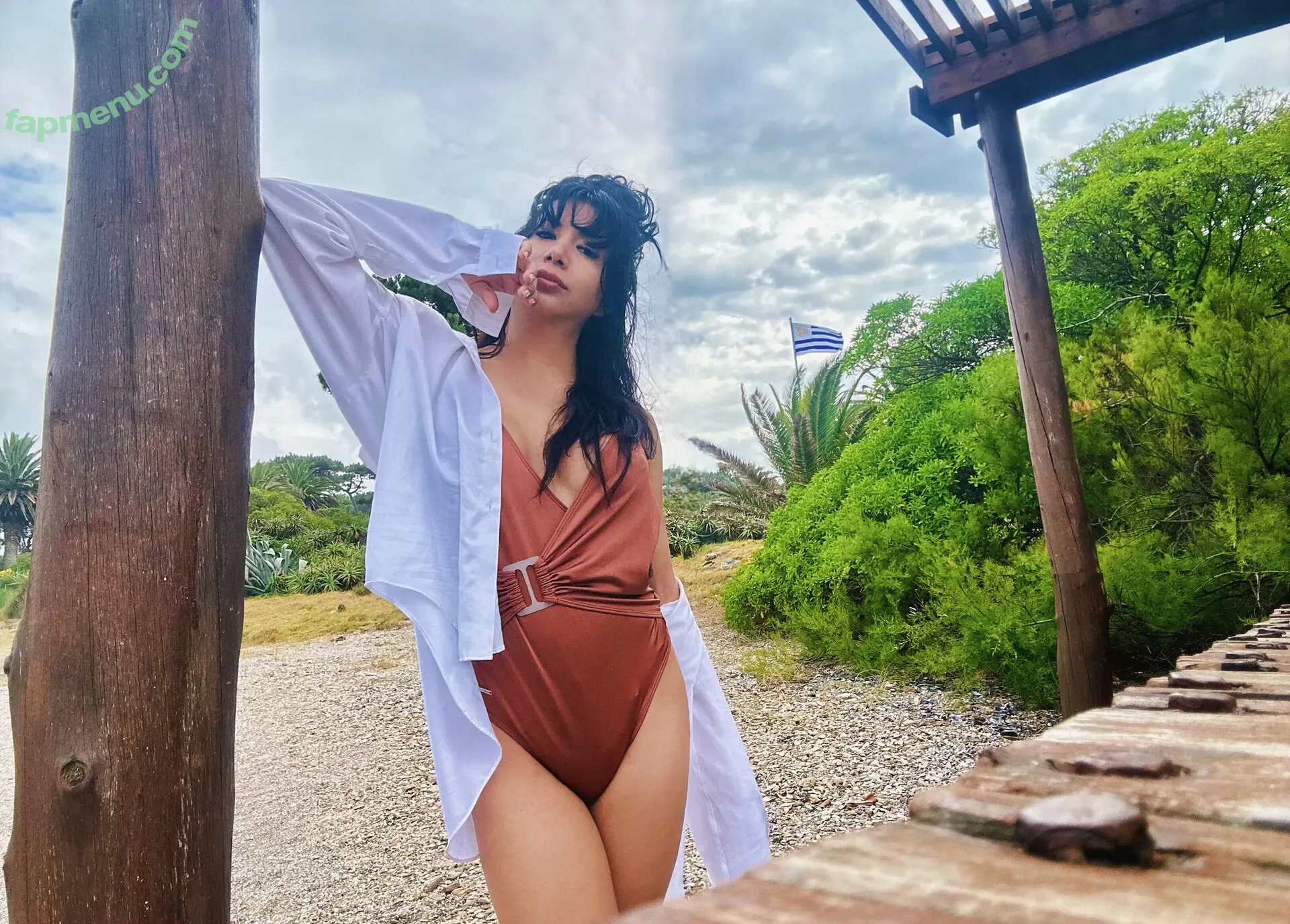 laricalarisa nude photo #0015 (laricalarisa)