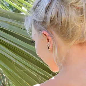 Larissa / lar1s3a nude photo #0014