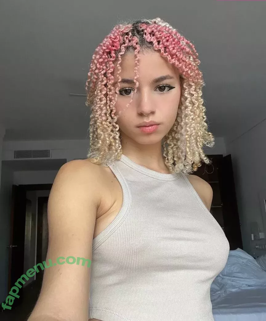 Larissa Kimberlly nude photo #0008 (Larissa_kimberlly / kissfromlarisa)