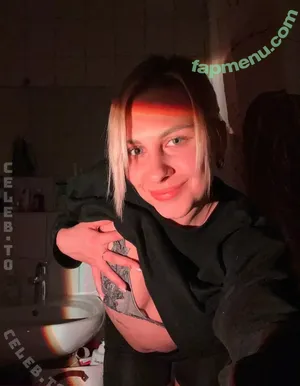 Larissa Lange / langeelarissa / larissa-lange nude photo #0018