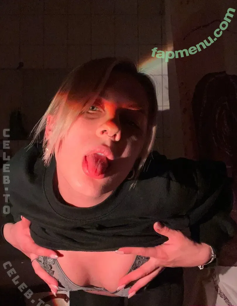 Larissa Lange nude photo #0021 (langeelarissa / larissa-lange)