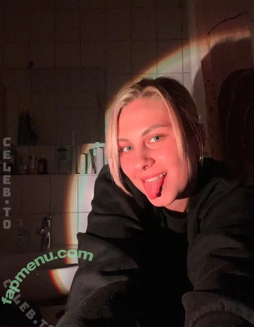 Larissa Lange nude photo #0055 (langeelarissa / larissa-lange)