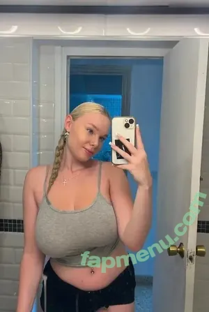 Larissa.lhaa nude photo #0004