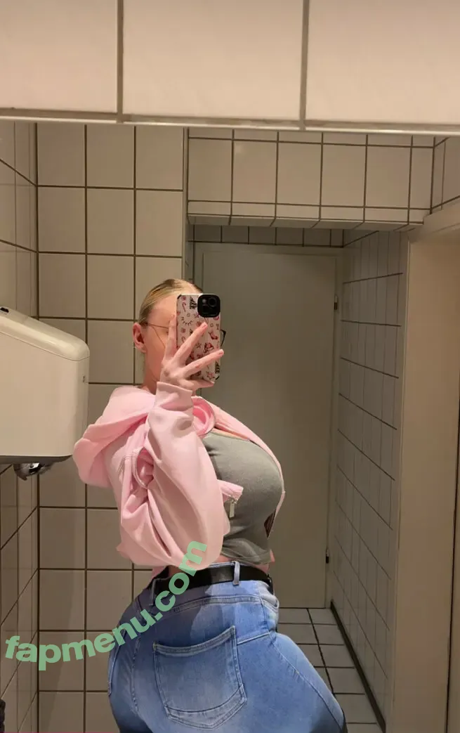 Larissa.lhaa nude photo #0012 (Larissa.lhaa)