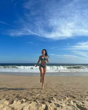 Larissa Manoela / larissamanoela nude photo #0513