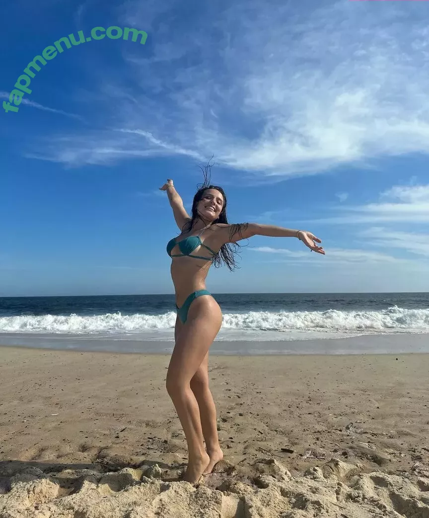 Larissa Manoela nude photo #0517 (larissamanoela)