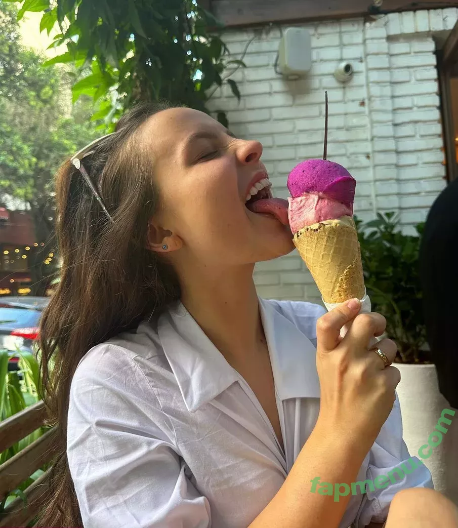 Larissa Manoela nude photo #0540 (larissamanoela)