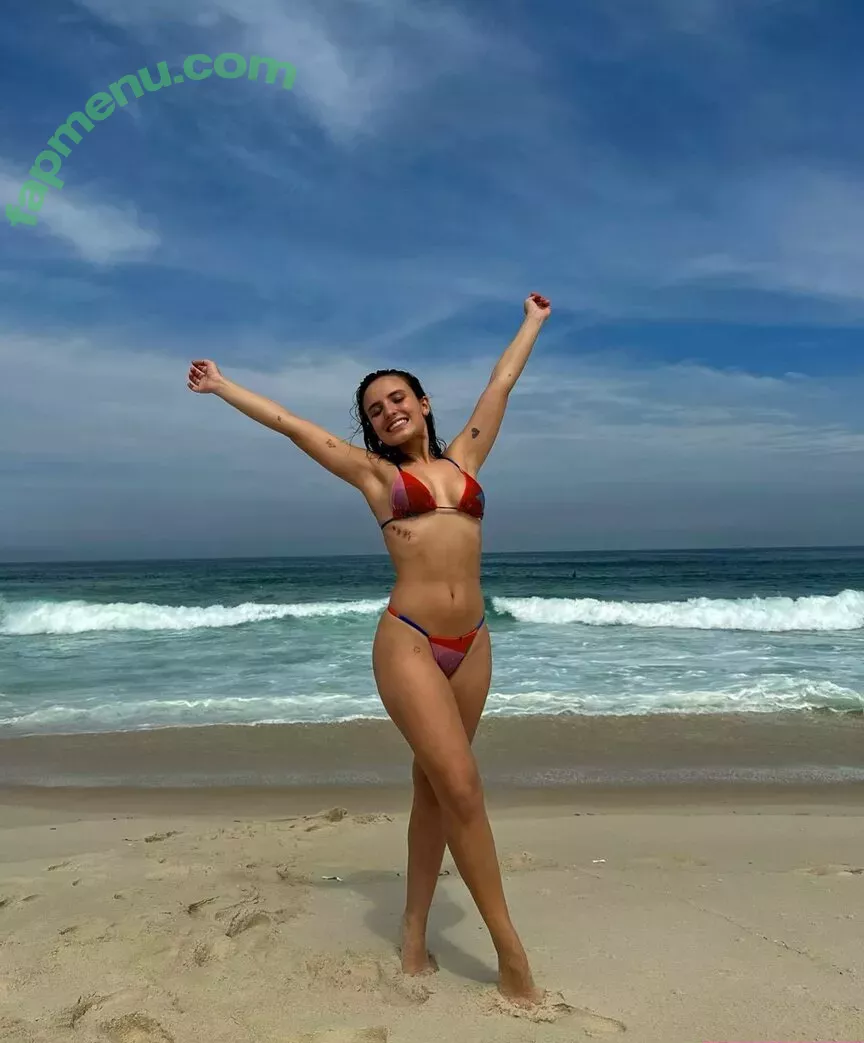 Larissa Manoela nude photo #0581 (larissamanoela)