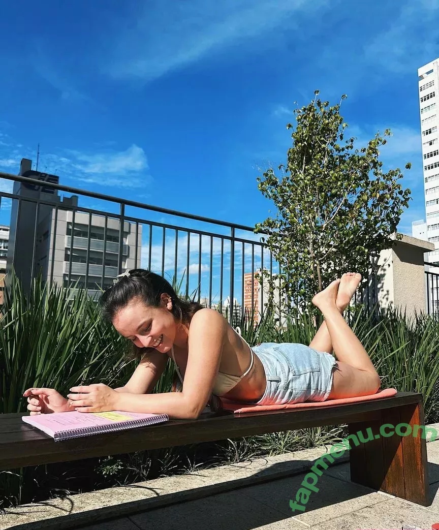 Larissa Manoela nude photo #0589 (larissamanoela)