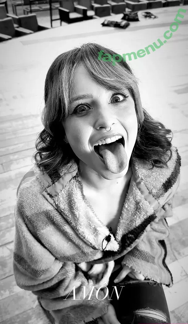 Larissa Manoela nude photo #0594 (larissamanoela)