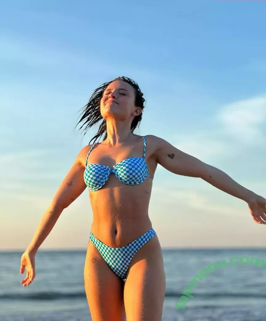 Larissa Manoela nude photo #0601 (larissamanoela)