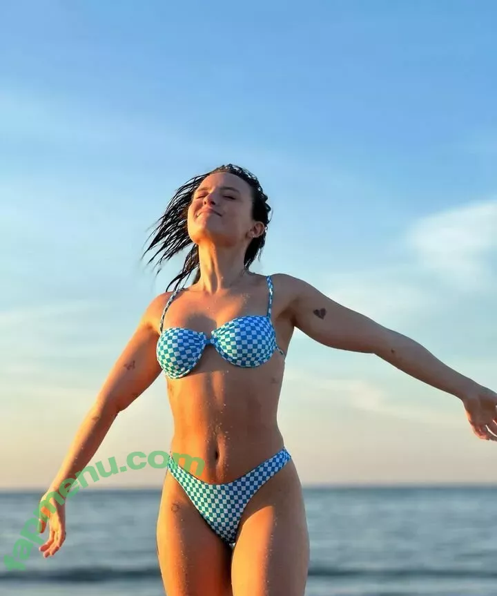 Larissa Manoela nude photo #0604 (larissamanoela)