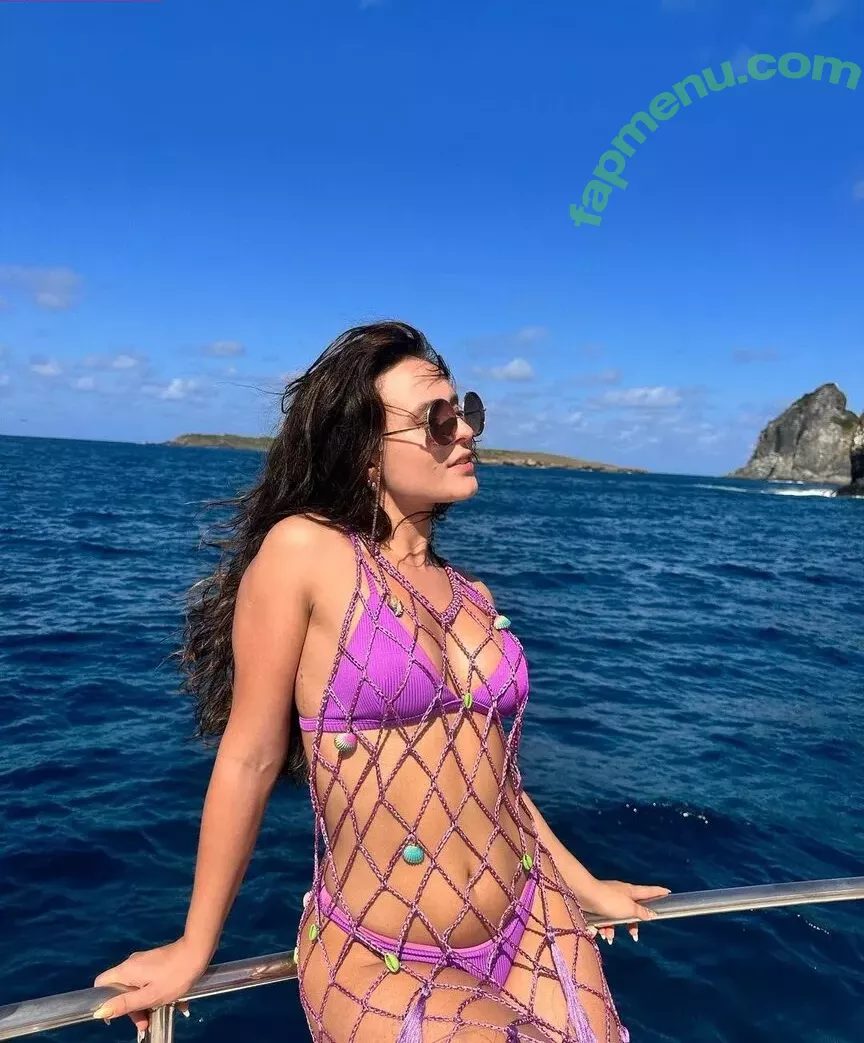 Larissa Manoela nude photo #0605 (larissamanoela)