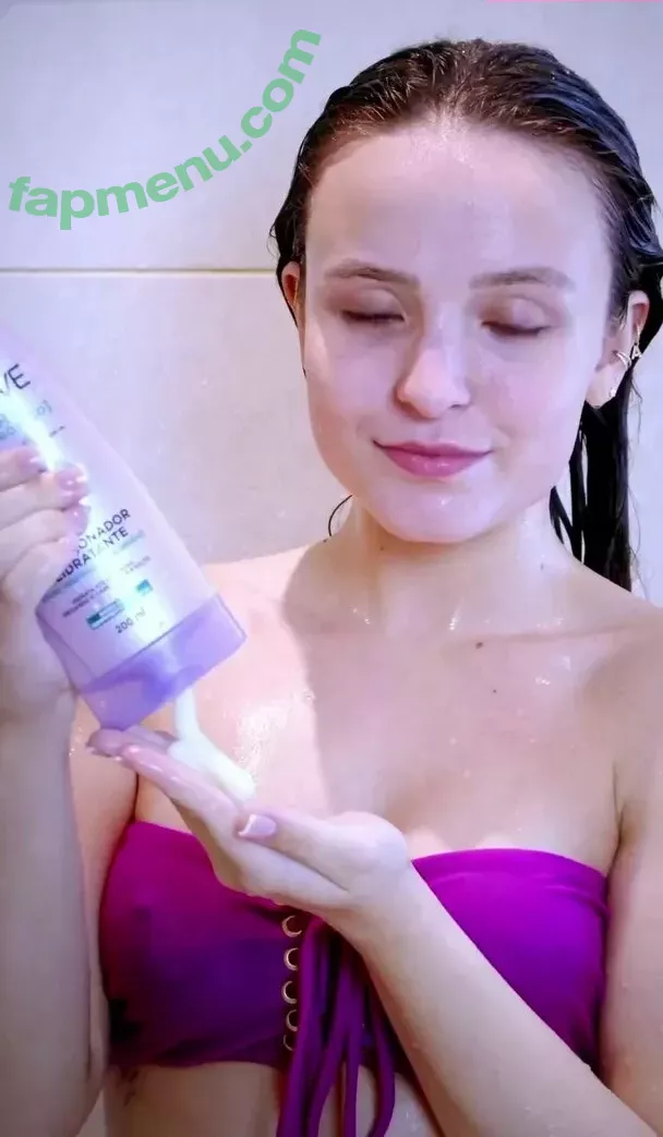 Larissa Manoela nude photo #0697 (larissamanoela)