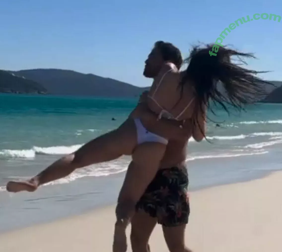 Larissa Manoela nude photo #0699 (larissamanoela)