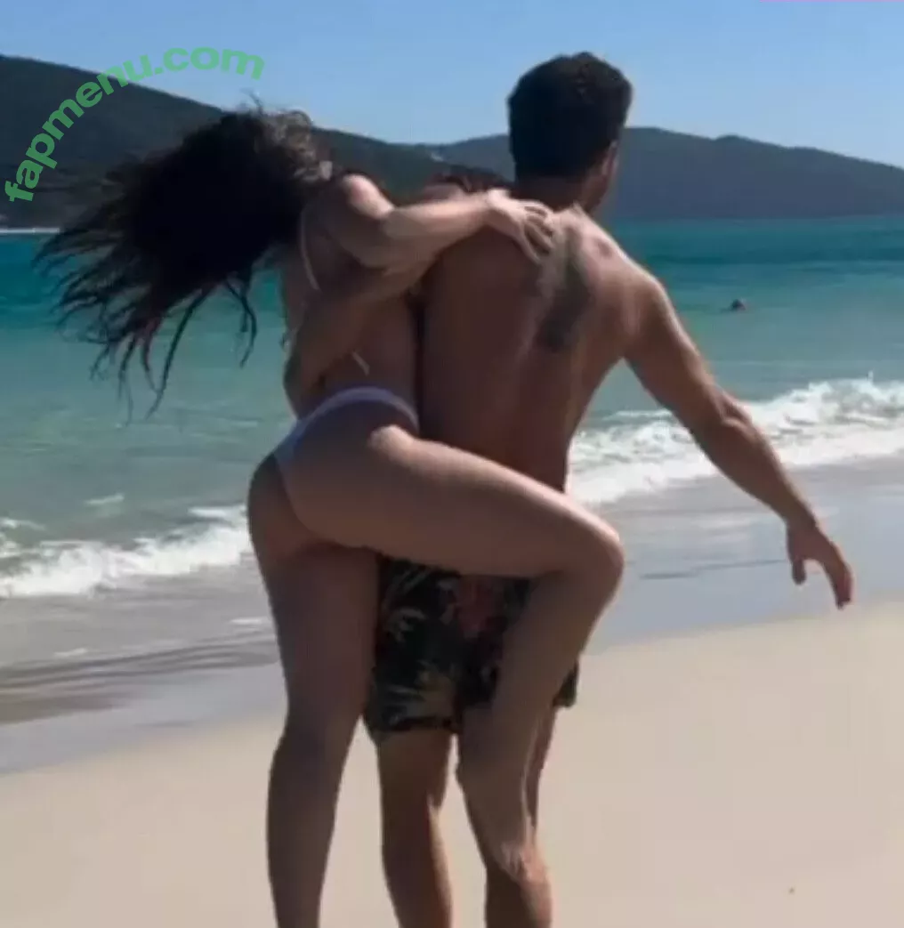 Larissa Manoela nude photo #0716 (larissamanoela)