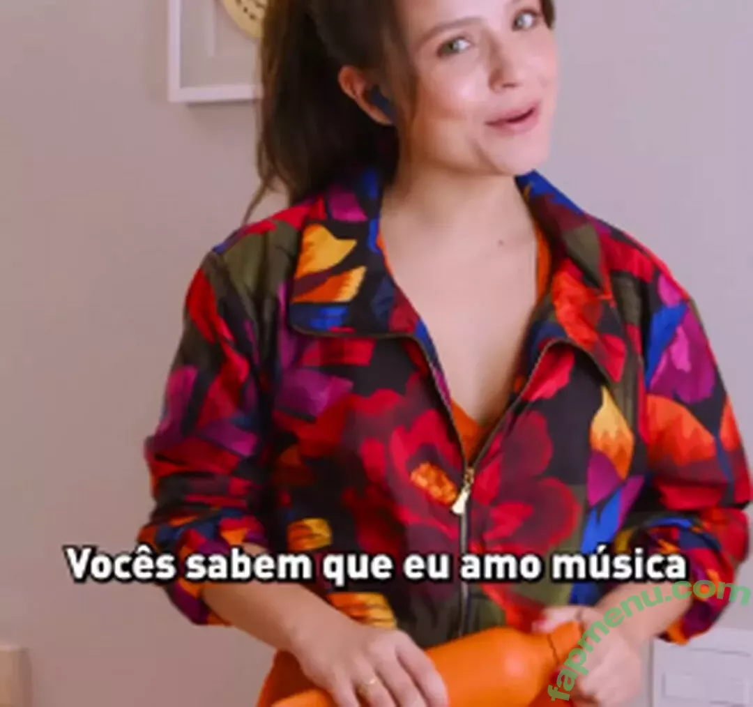 Larissa Manoela nude photo #0780 (larissamanoela)