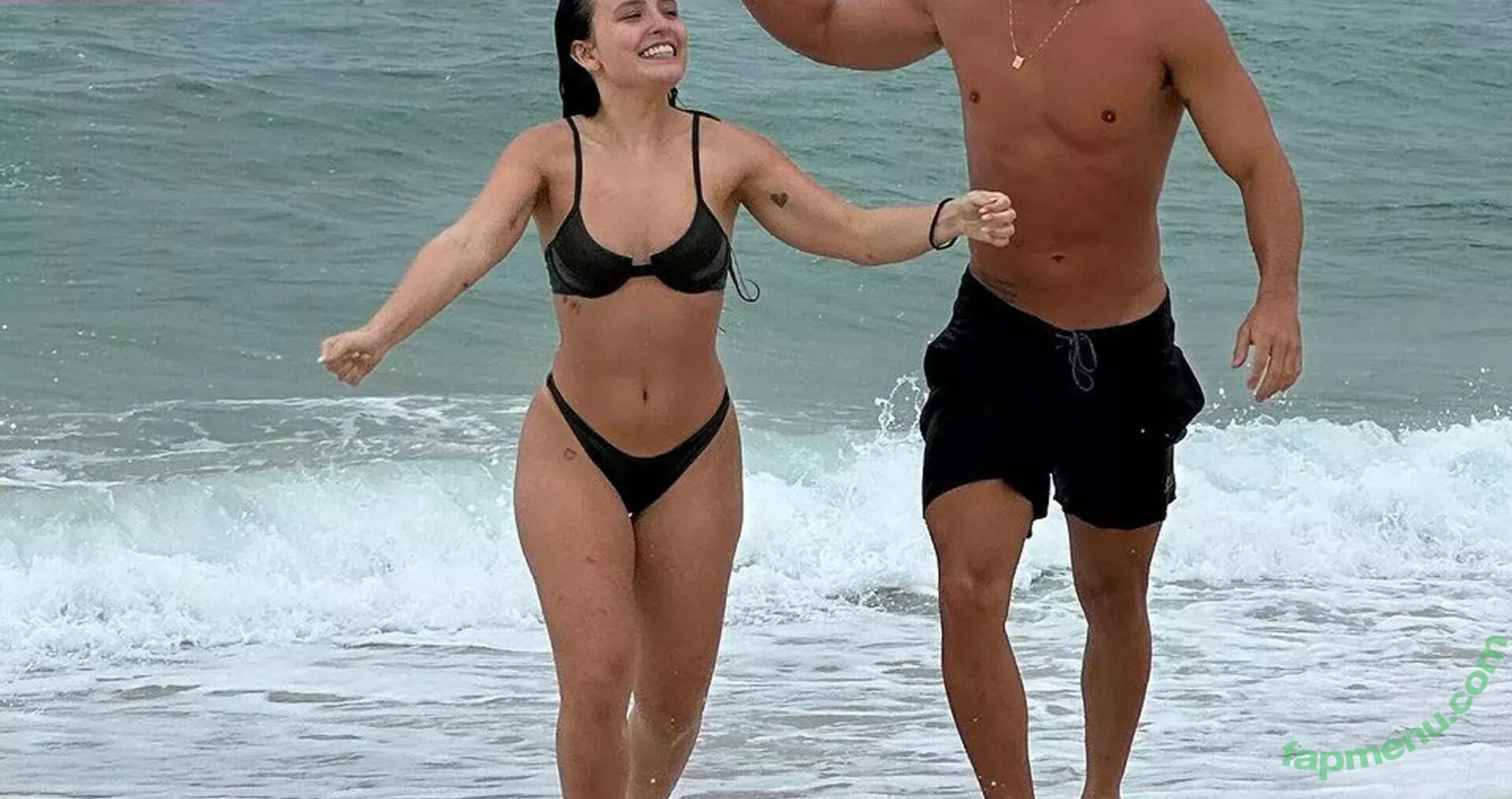 Larissa Manoela nude photo #0788 (larissamanoela)