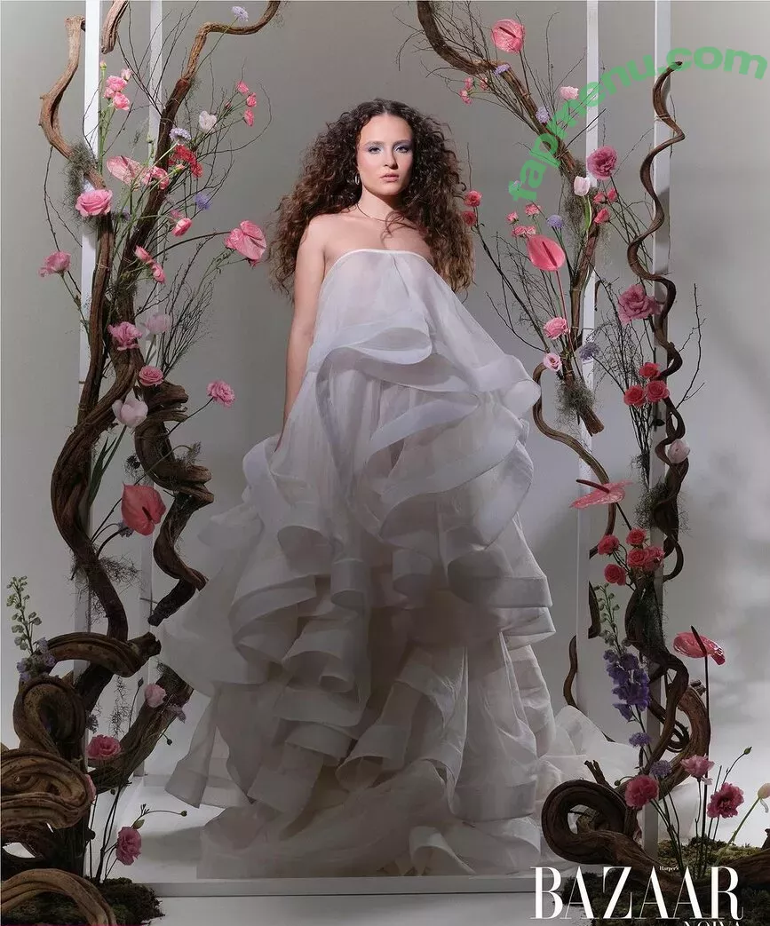 Larissa Manoela nude photo #0797 (larissamanoela)