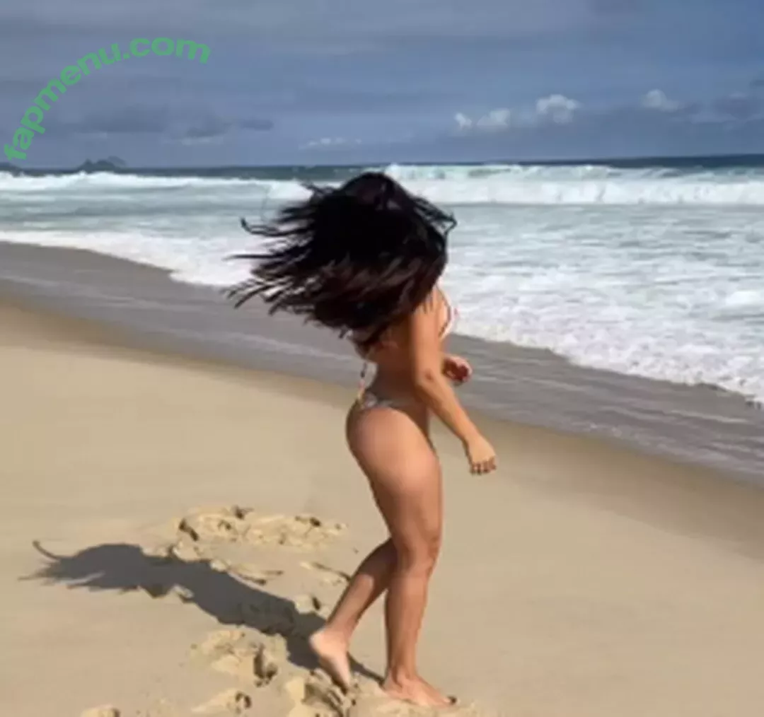 Larissa Manoela nude photo #0847 (larissamanoela)