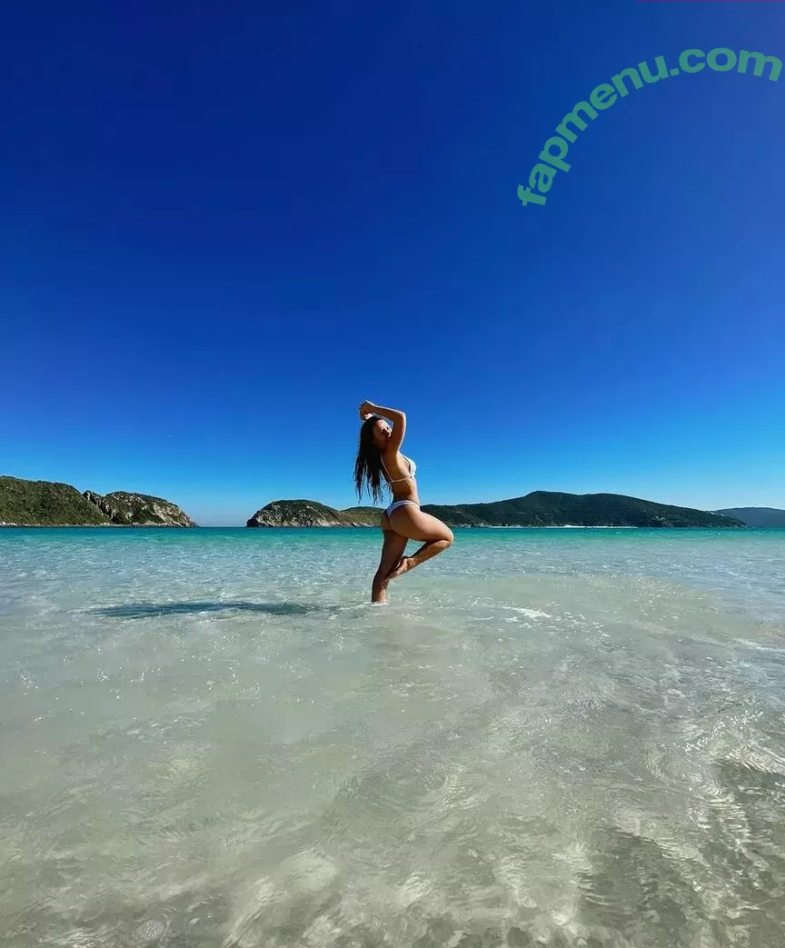 Larissa Manoela nude photo #0854 (larissamanoela)