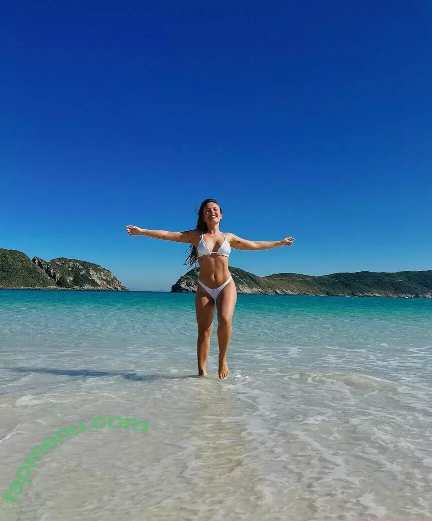 Larissa Manoela nude photo #0869 (larissamanoela)