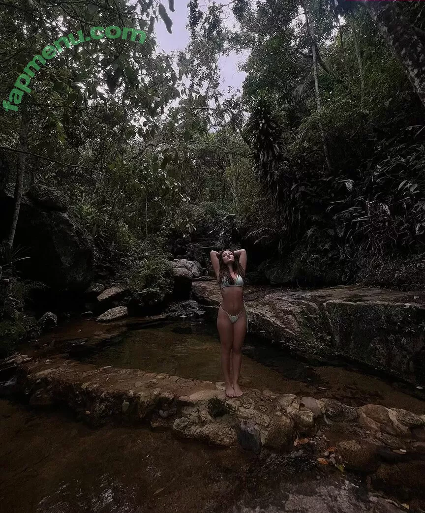 Larissa Manoela nude photo #0877 (larissamanoela)