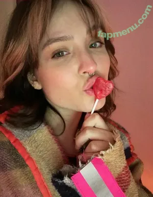 Larissa Manoela / larissamanoela nude photo #1683