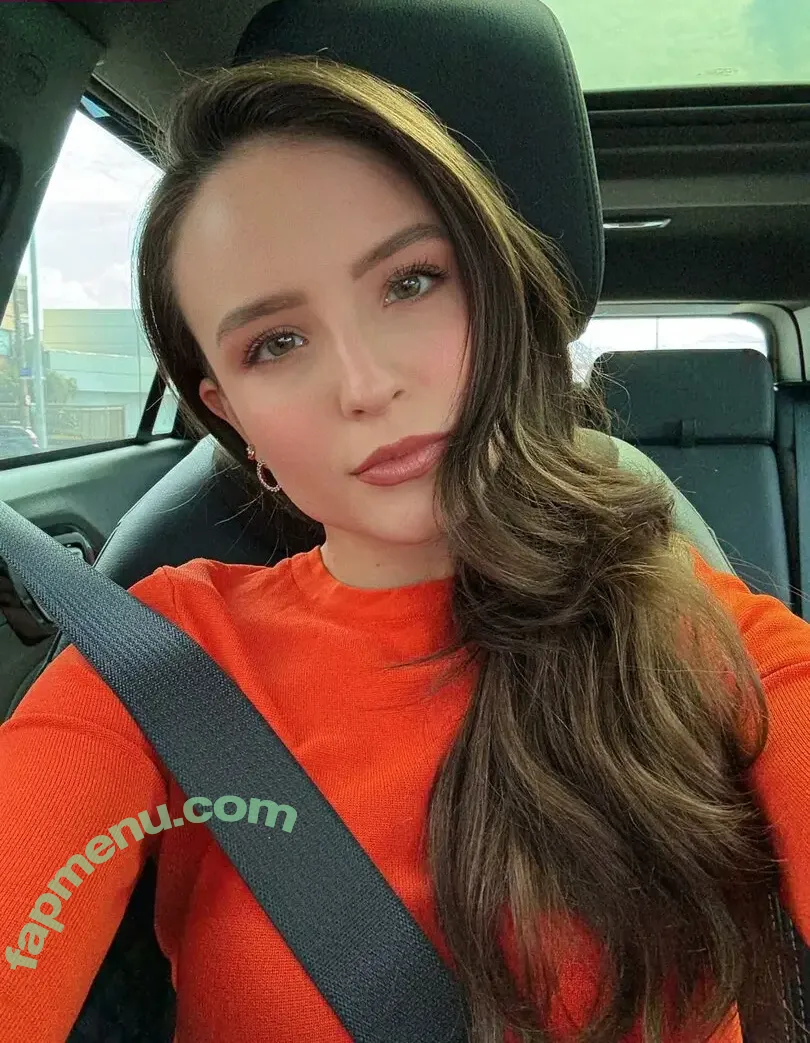 Larissa Manoela nude photo #1449 (larissamanoela)