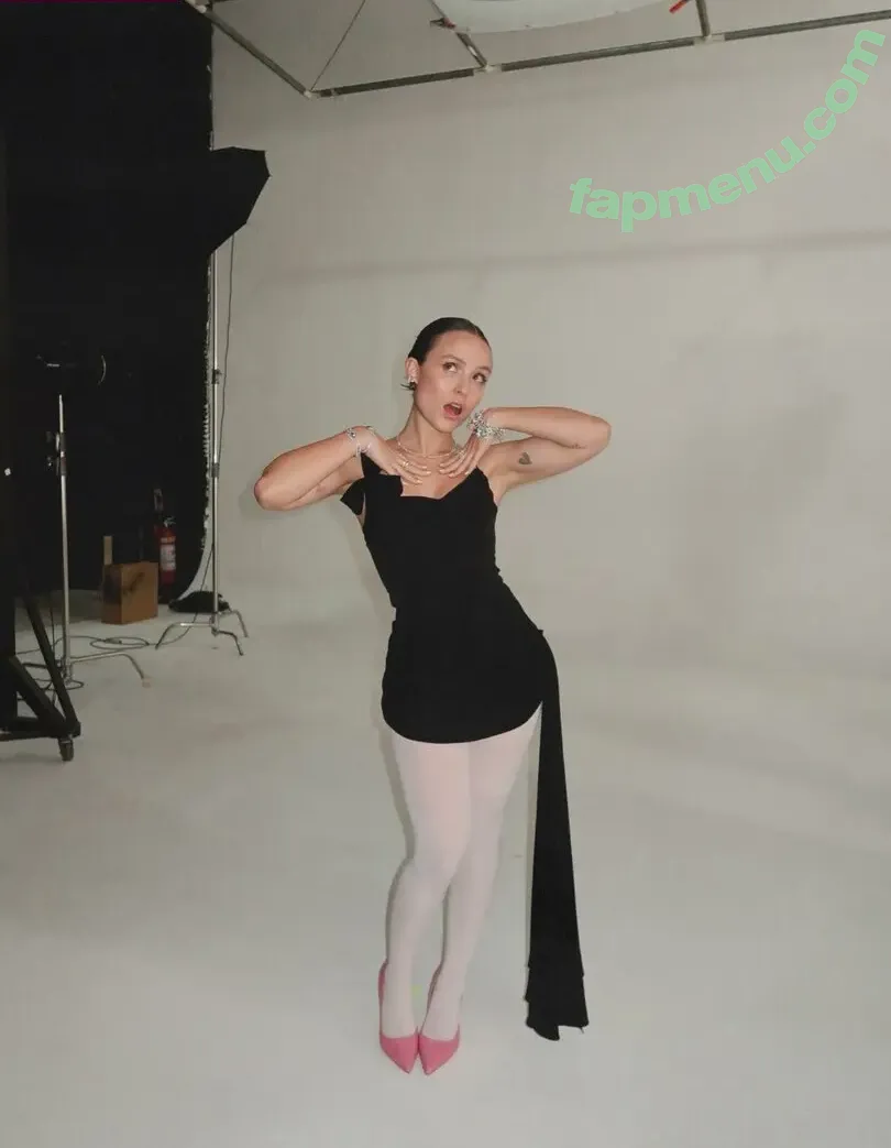 Larissa Manoela nude photo #1465 (larissamanoela)