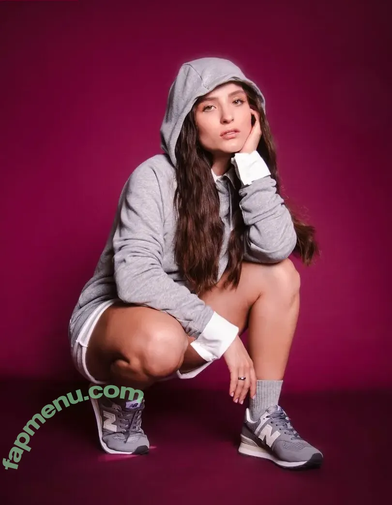 Larissa Manoela nude photo #1475 (larissamanoela)