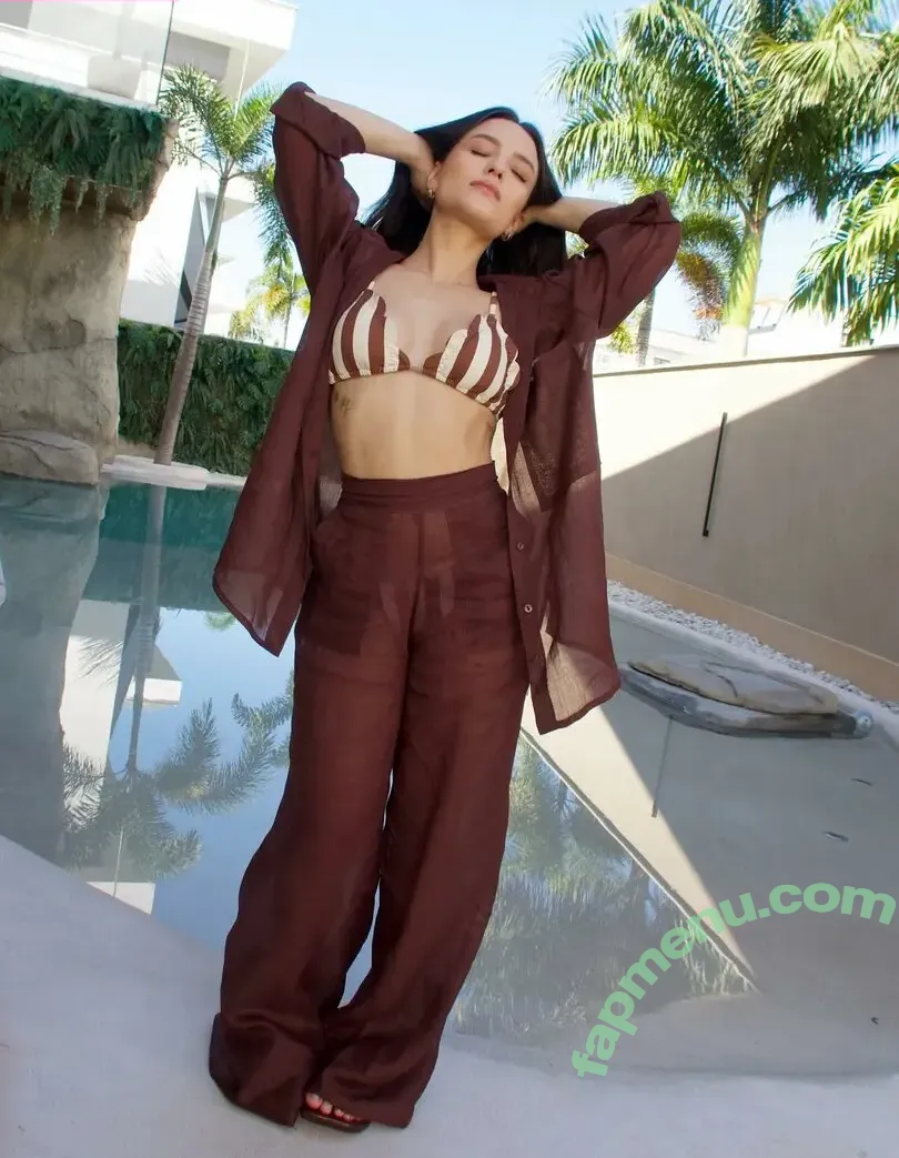 Larissa Manoela nude photo #1505 (larissamanoela)