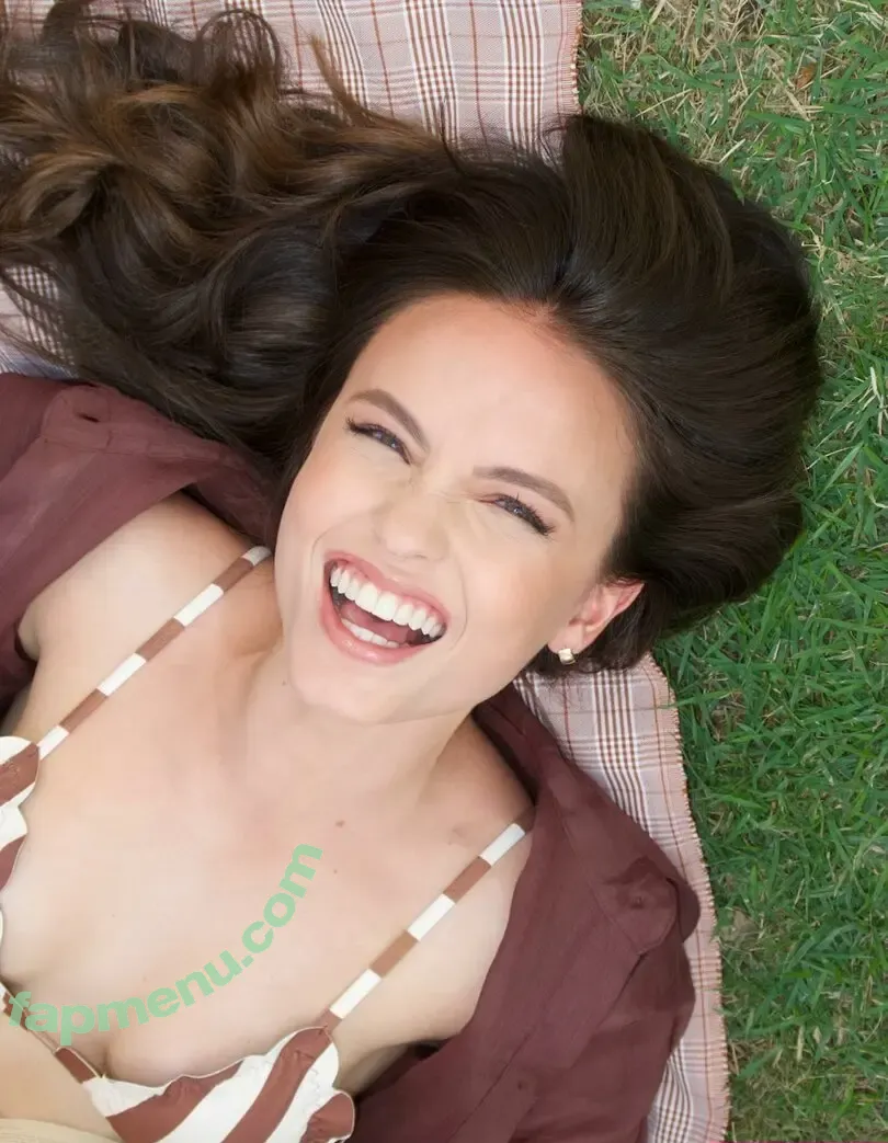 Larissa Manoela nude photo #1511 (larissamanoela)