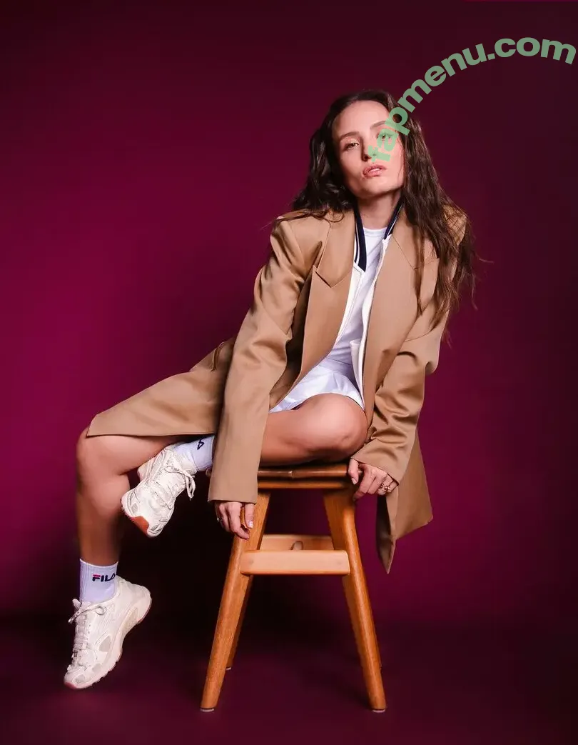 Larissa Manoela nude photo #1512 (larissamanoela)