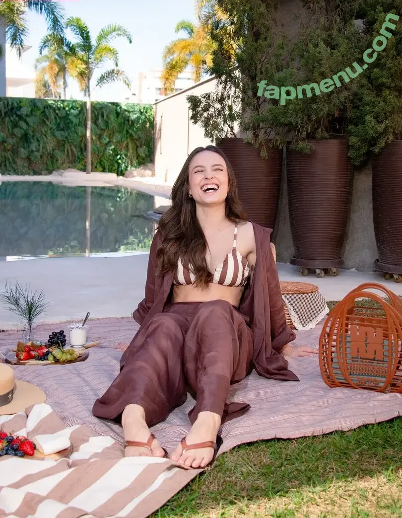 Larissa Manoela nude photo #1595 (larissamanoela)