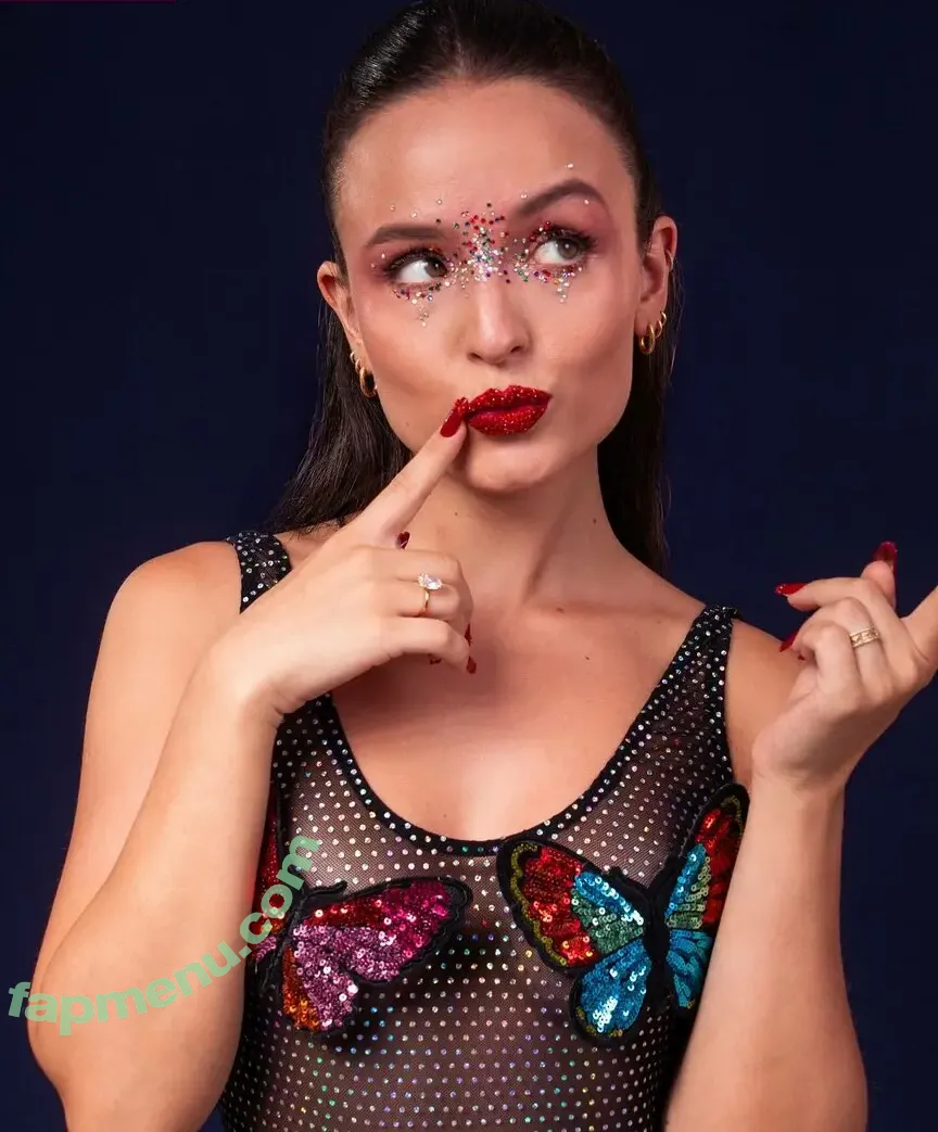 Larissa Manoela nude photo #1607 (larissamanoela)