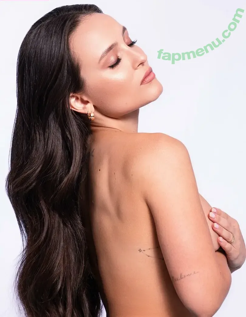 Larissa Manoela nude photo #1616 (larissamanoela)